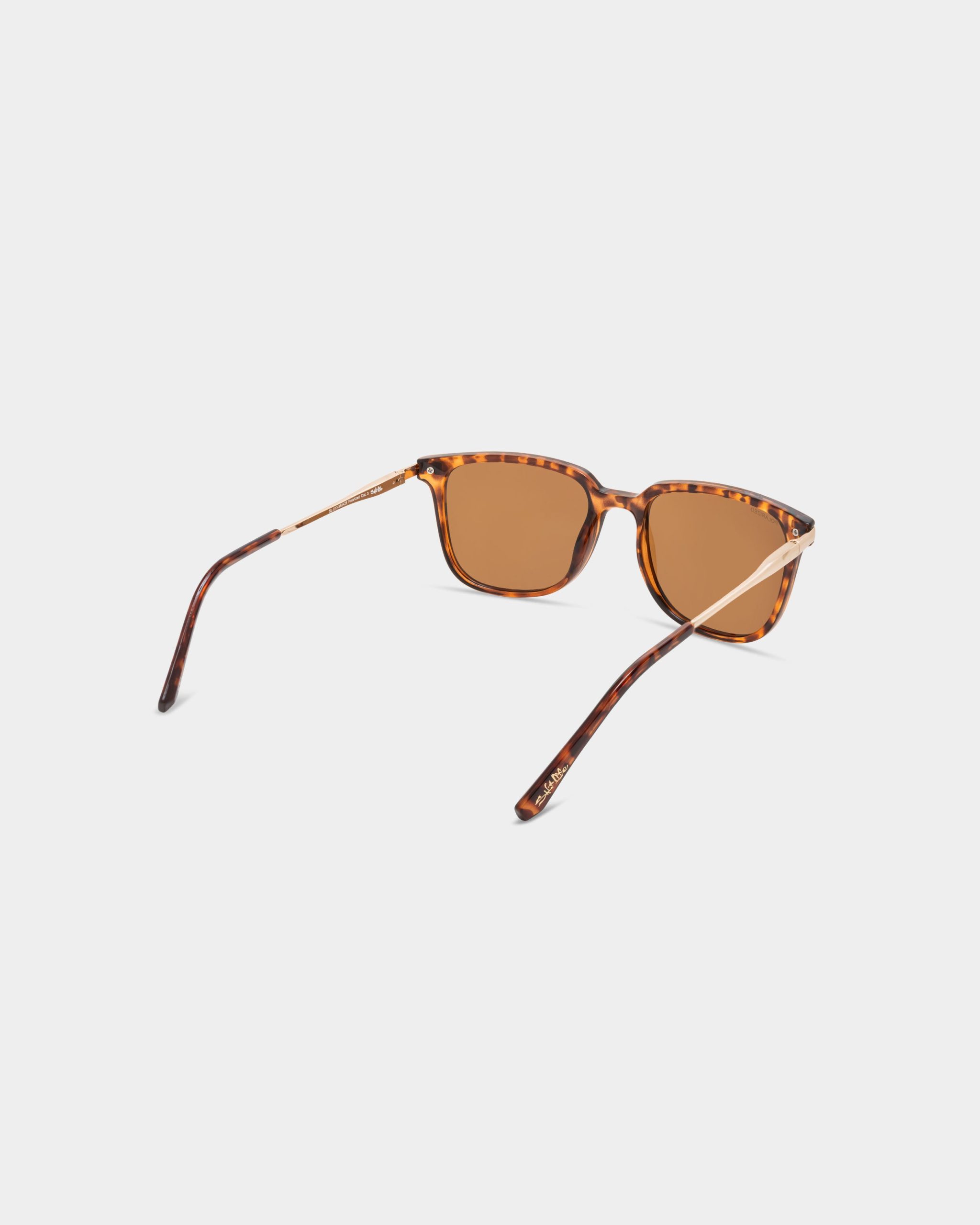 Classic SL-013 Fashion Sunglasses - Image 2