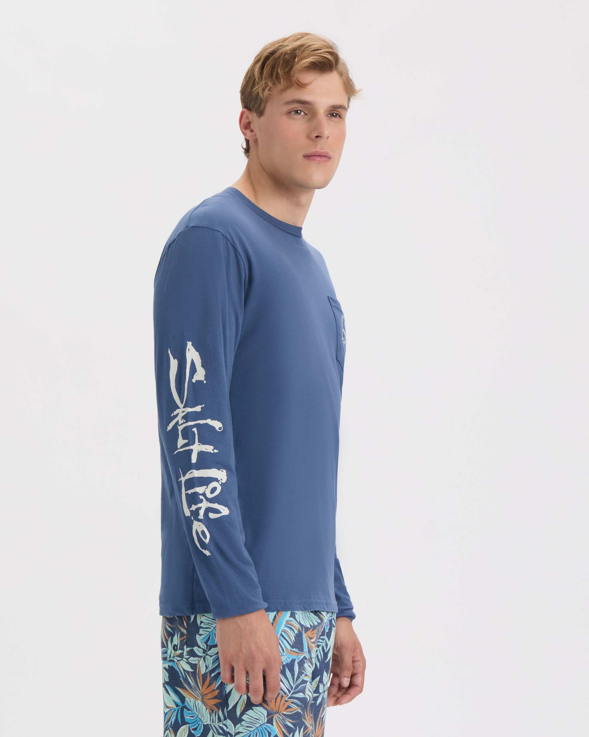 Men's Skull and Fillet Long Sleeve Shirt - Image 3